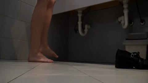 4983